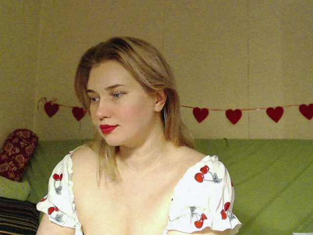 MissLilyAbrams's BongaCams show and profile