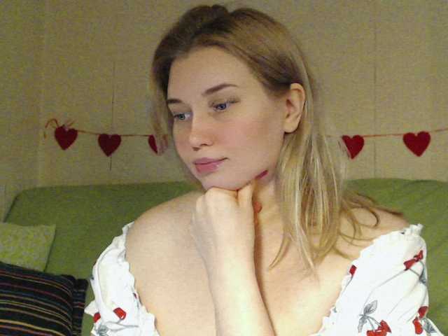 MissLilyAbrams's BongaCams show and profile