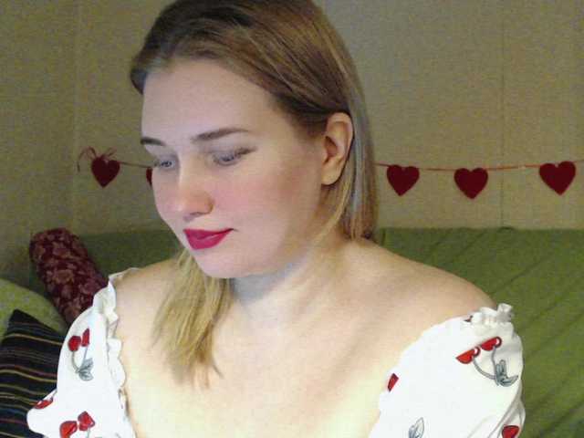 MissLilyAbrams's BongaCams show and profile