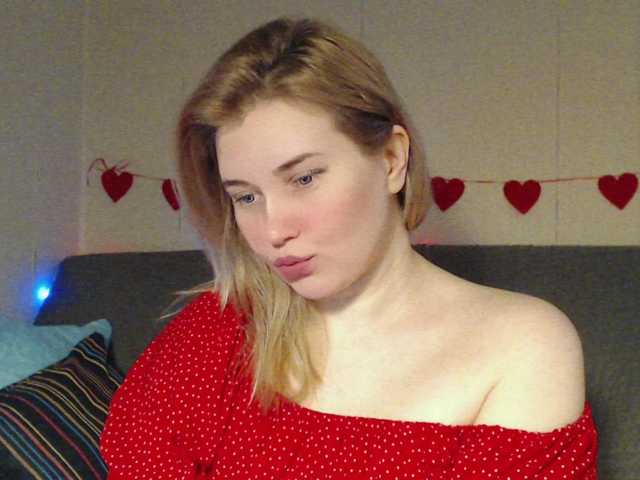 MissLilyAbrams's BongaCams show and profile