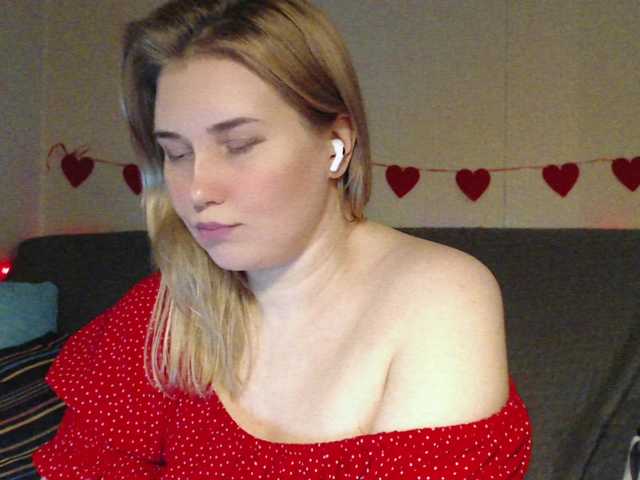 MissLilyAbrams's BongaCams show and profile