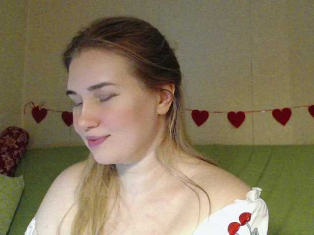 MissLilyAbrams's BongaCams show and profile