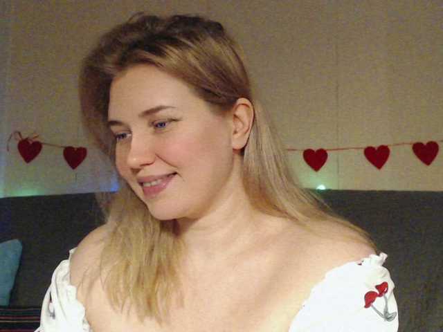MissLilyAbrams's BongaCams show and profile