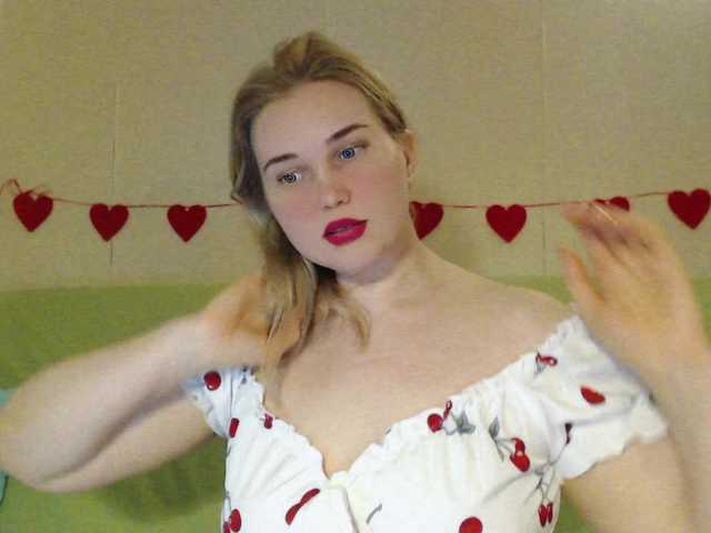 MissLilyAbrams's BongaCams show and profile