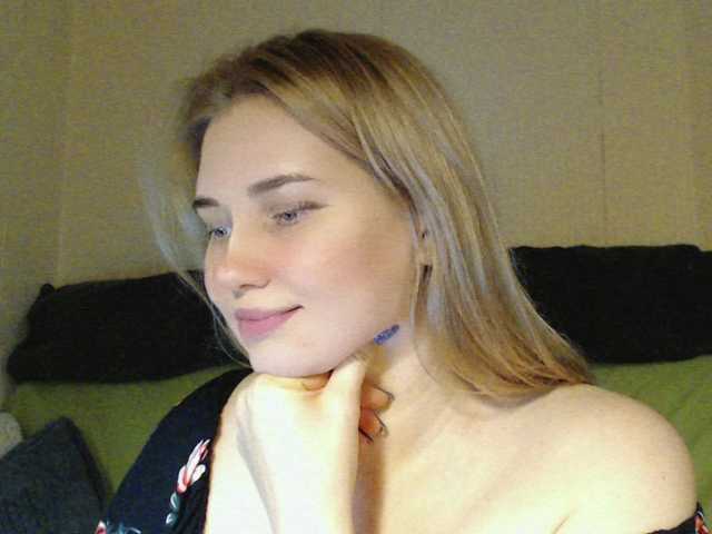 MissLilyAbrams's BongaCams show and profile