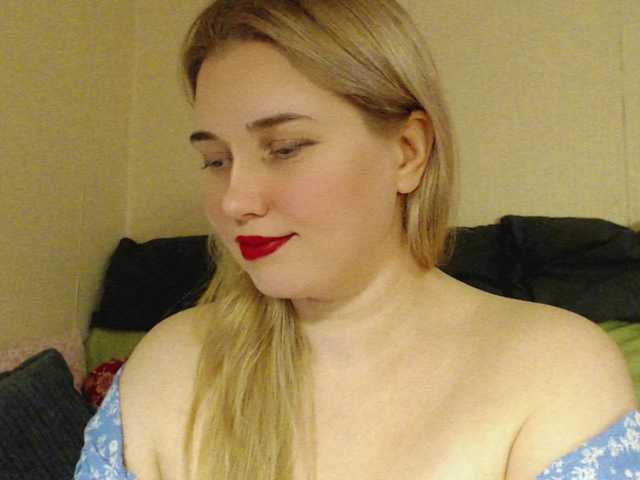  MissLilyAbrams chat room