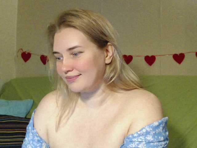 MissLilyAbrams's BongaCams show and profile