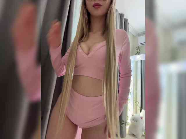 EmmaCrystall Live Webcam on BongaCams