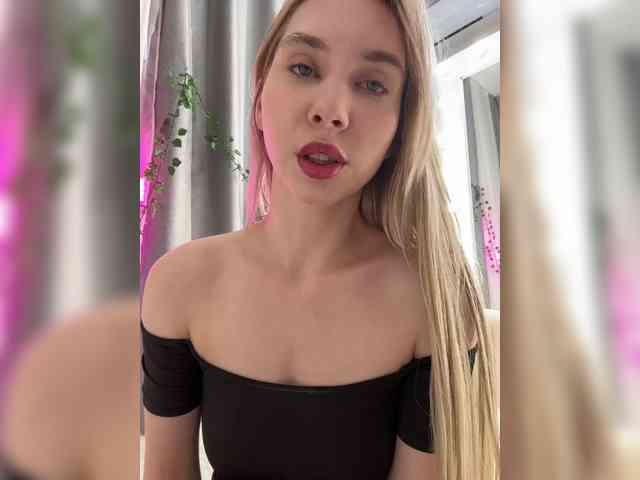 sexy chatroom EmmaCrystall
