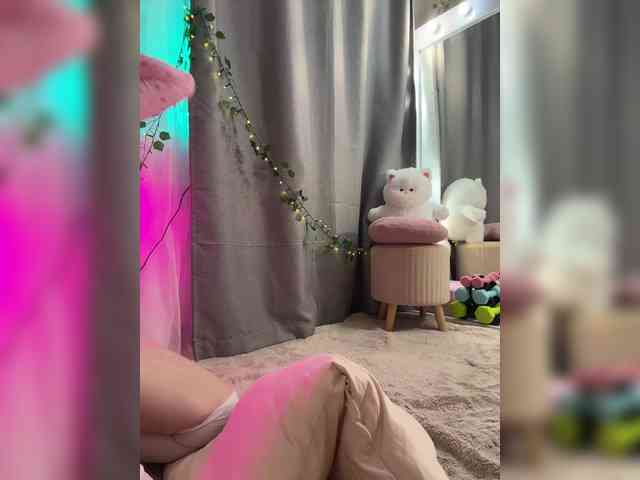 EmmaCrystall webcam