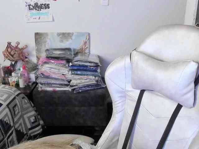 AndreinaSuann webcam