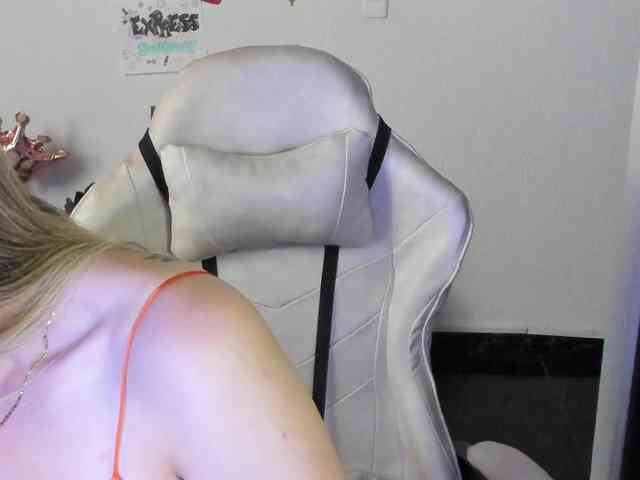 AndreinaSuann webcam