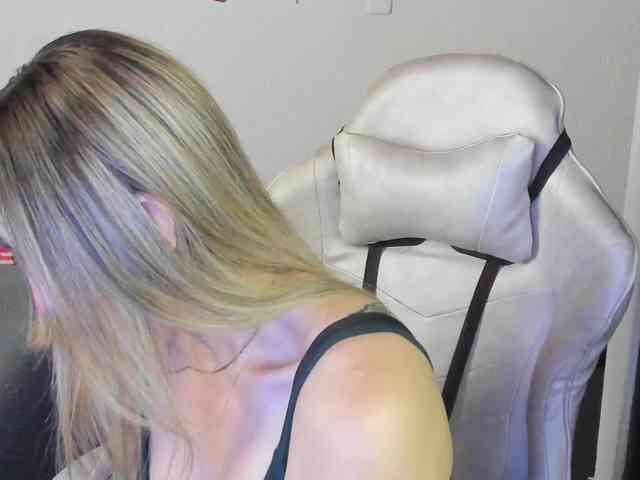 AndreinaSuann webcam