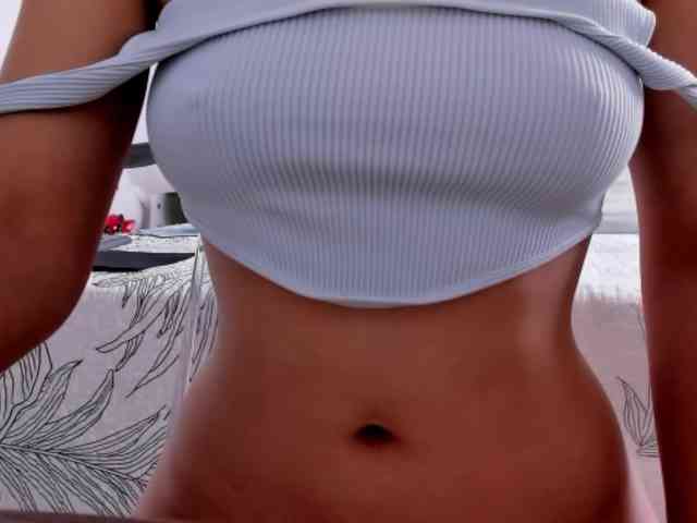 cumcumforyouuu webcam