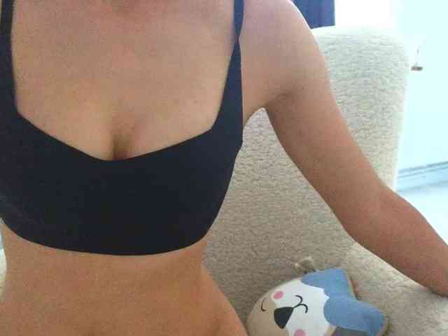 cumcumforyouuu webcam