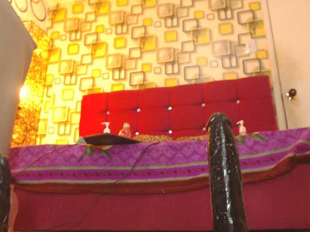 SWETTBROWN's BongaCams show and profile