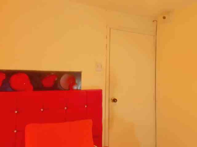 SWETTBROWN webcam