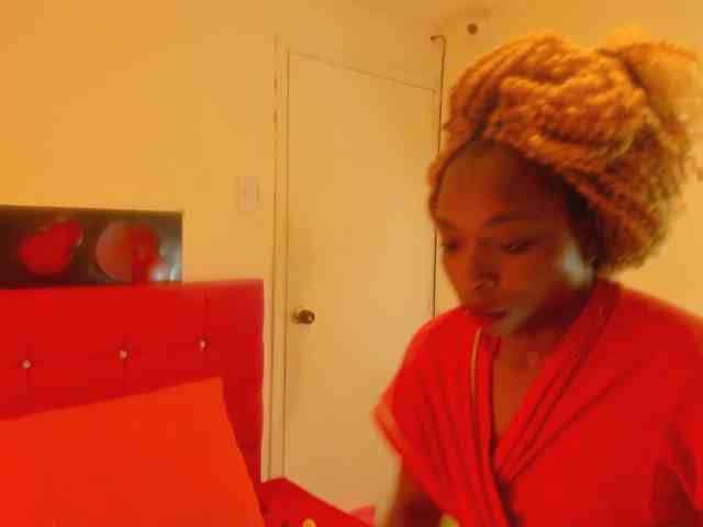 SWETTBROWN webcam