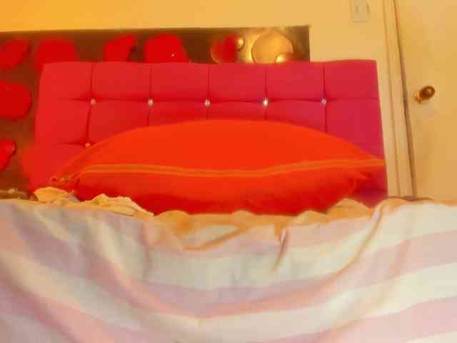 SWETTBROWN webcam