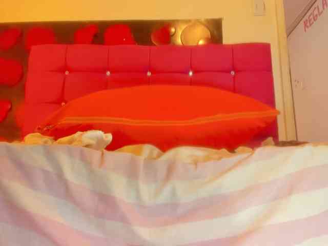 SWETTBROWN webcam
