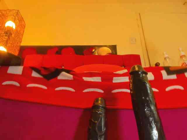 SWETTBROWN webcam