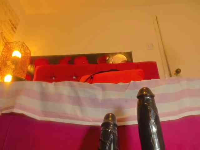 SWETTBROWN webcam