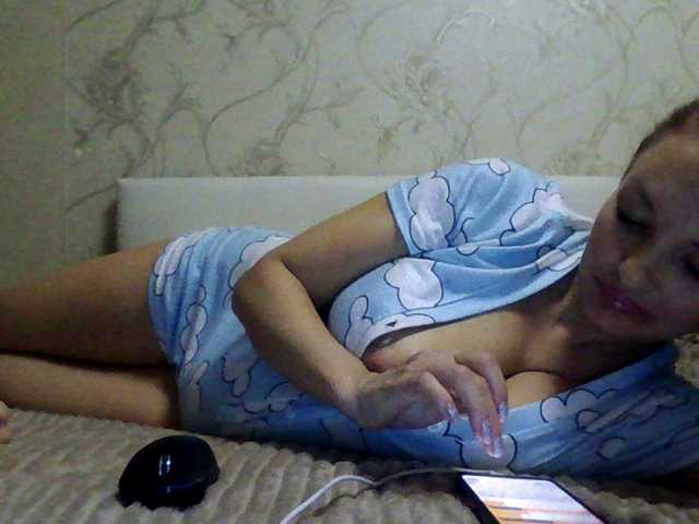 AllisonXStar's BongaCams show and profile