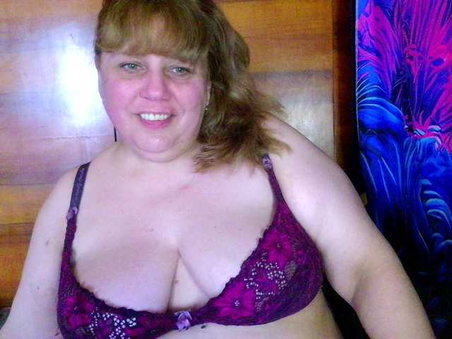 Juliet-A's BongaCams show and profile