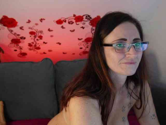 NadjaNeah webcam