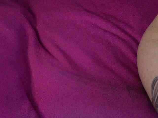 NadjaNeah webcam