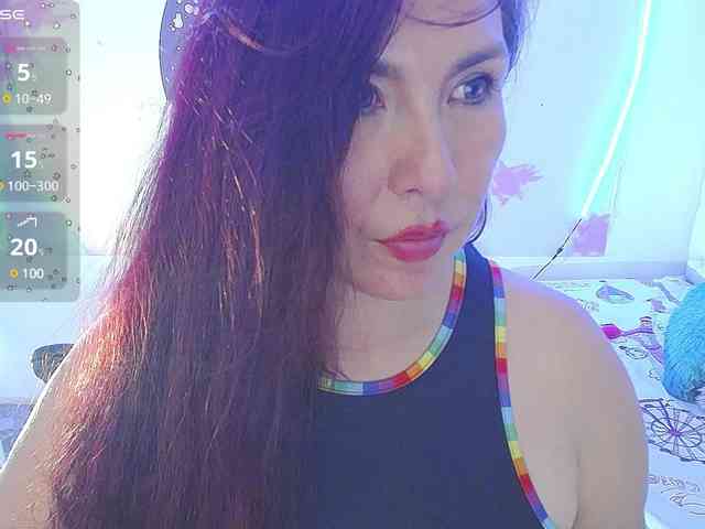 Evelyn-mature19 webcam