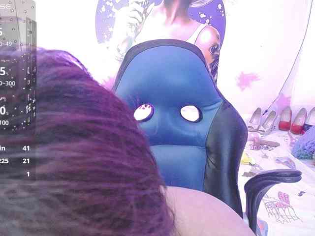 Evelyn-mature19