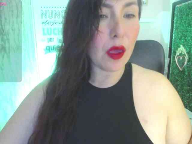 Evelyn-mature19 webcam