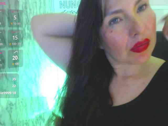 Evelyn-mature19 webcam