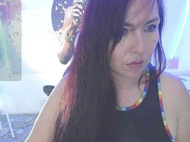 Evelyn-mature19 webcam