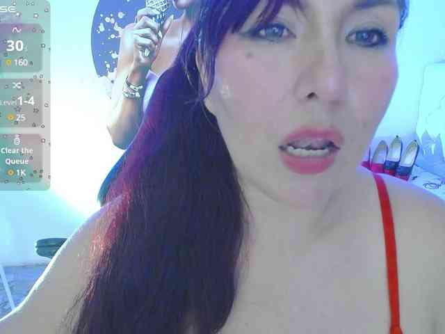 Evelyn-mature19 webcam