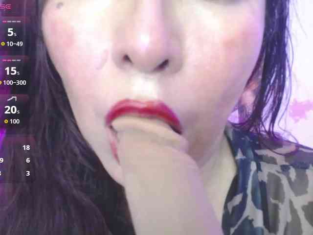 Evelyn-mature19