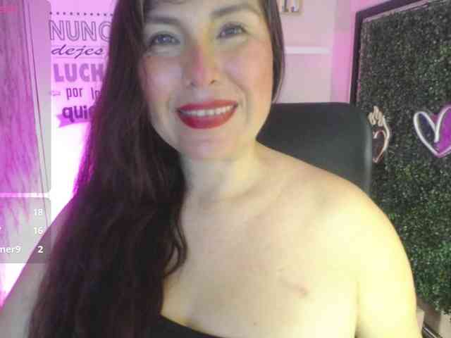 Evelyn-mature19 webcam