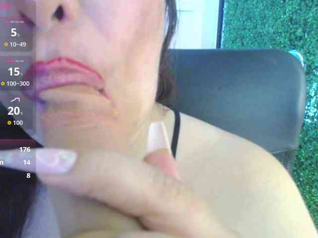 Evelyn-mature19 webcam