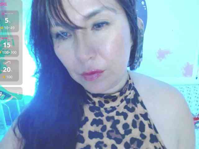 Evelyn-mature19 webcam