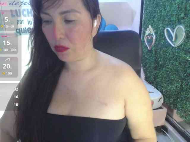 Evelyn-mature19 webcam