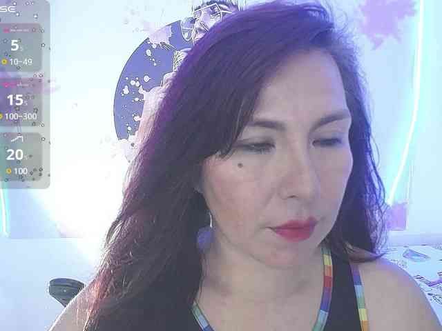 Evelyn-mature19 webcam