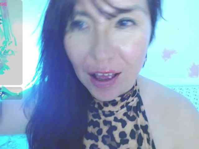 Evelyn-mature19 webcam