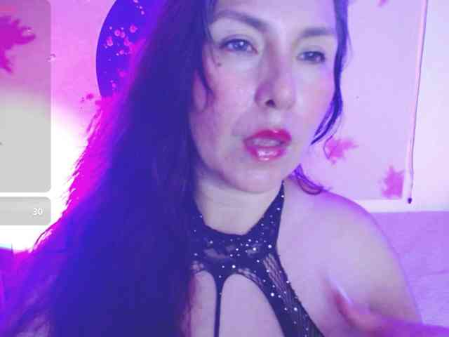 Evelyn-mature19 webcam