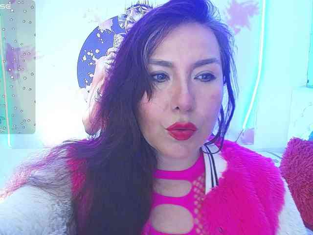 Evelyn-mature19 webcam