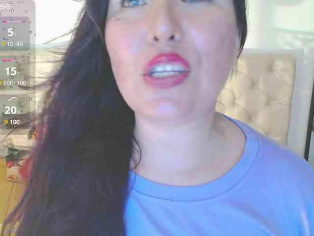 Evelyn-mature19 Evelyn-mature19