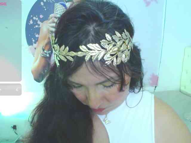 Evelyn-mature19