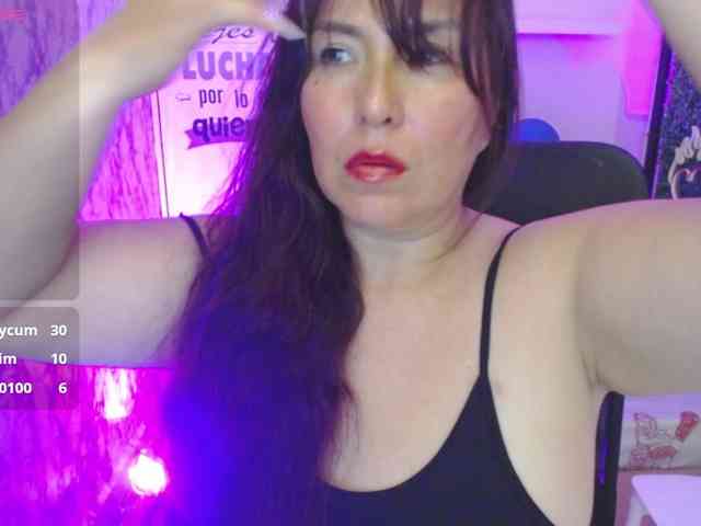 Evelyn-mature19 webcam