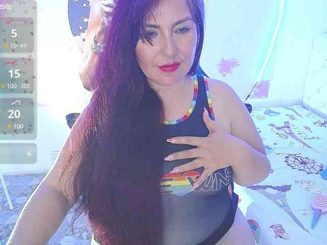Evelyn-mature19 webcam