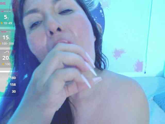 Evelyn-mature19 webcam